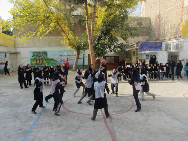 برگزاری اولین مسابقه ورزشی درون مدرسه ای